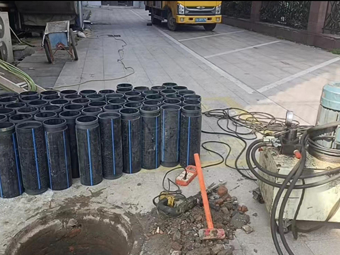 安义PE置换管厂家 DN315置换管 非开挖管短管置换